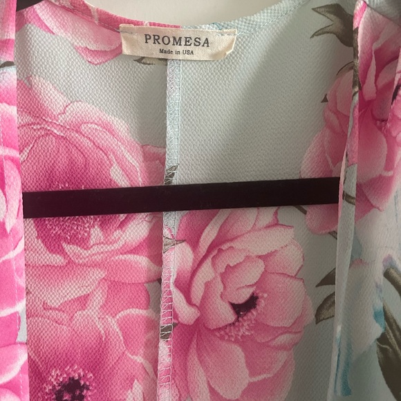 Floral Kimono. - Picture 2 of 3